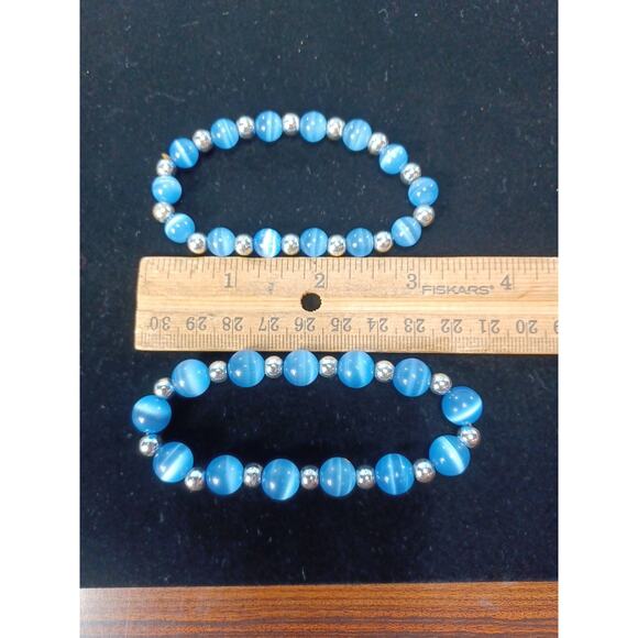 Bracelets 2 Blue Bold Beautiful Stretch Iridescent Sky Blue Marble Beads Unique - Picture 6 of 9